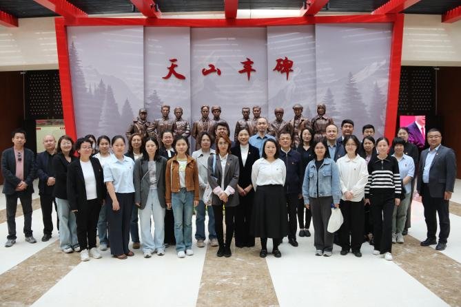 仿佛将大家带回到那个烽火连天的年代