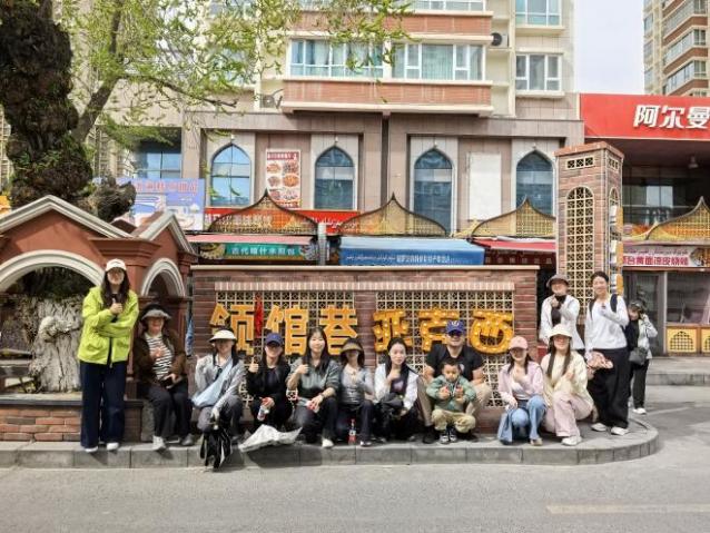 引导师生党员在实地研学中坚定理想信念